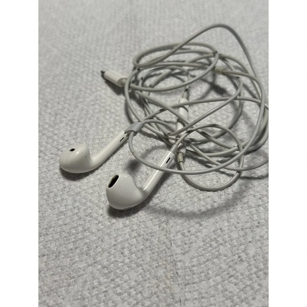 Apple Earpods iPhone 14 13 12 11 Lightning Cable OEM Earbuds Headphones Wired